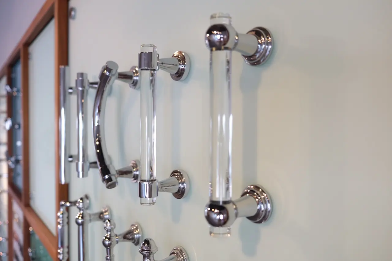 Display of glass hardware handles and knobs