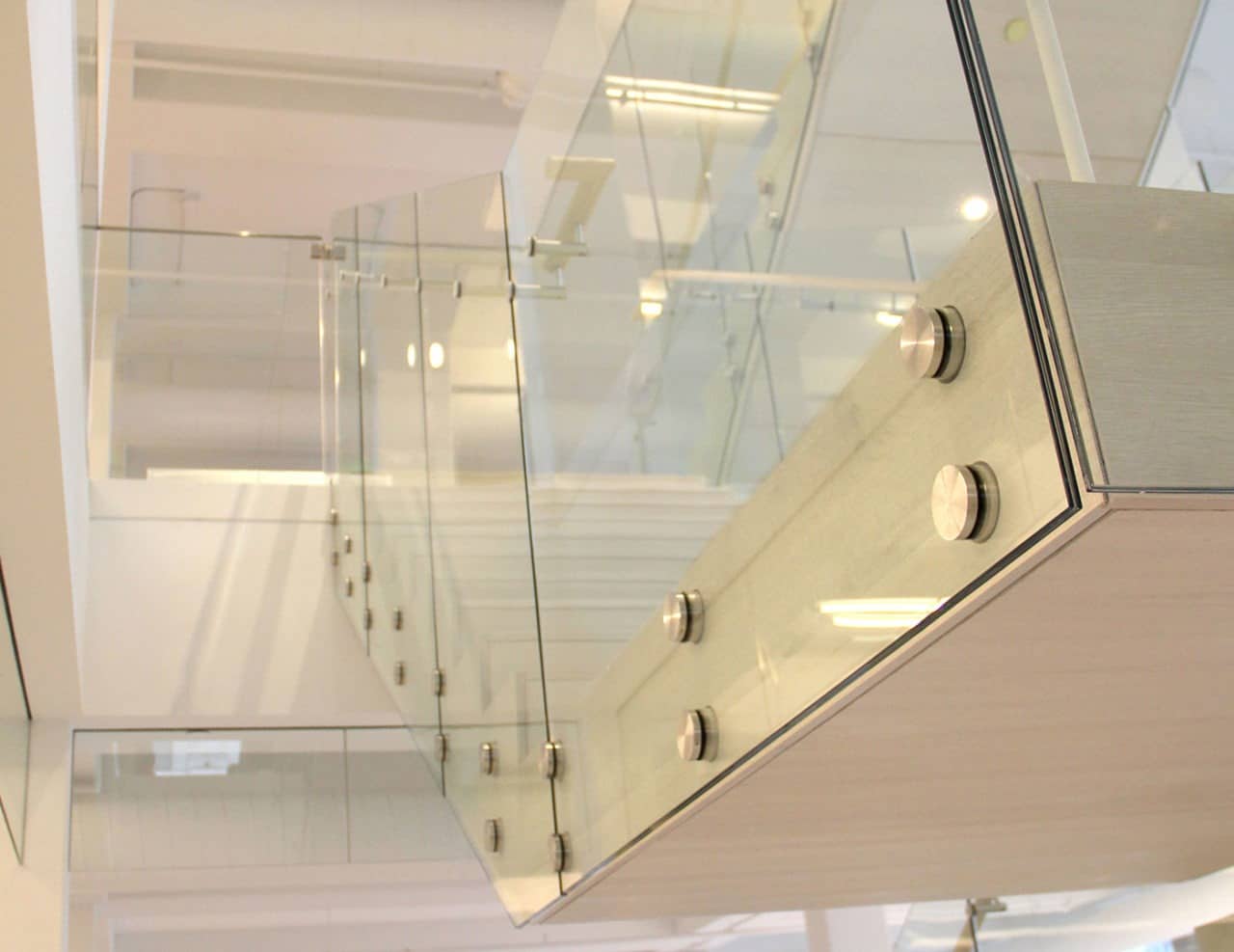 seamless glass stair railing